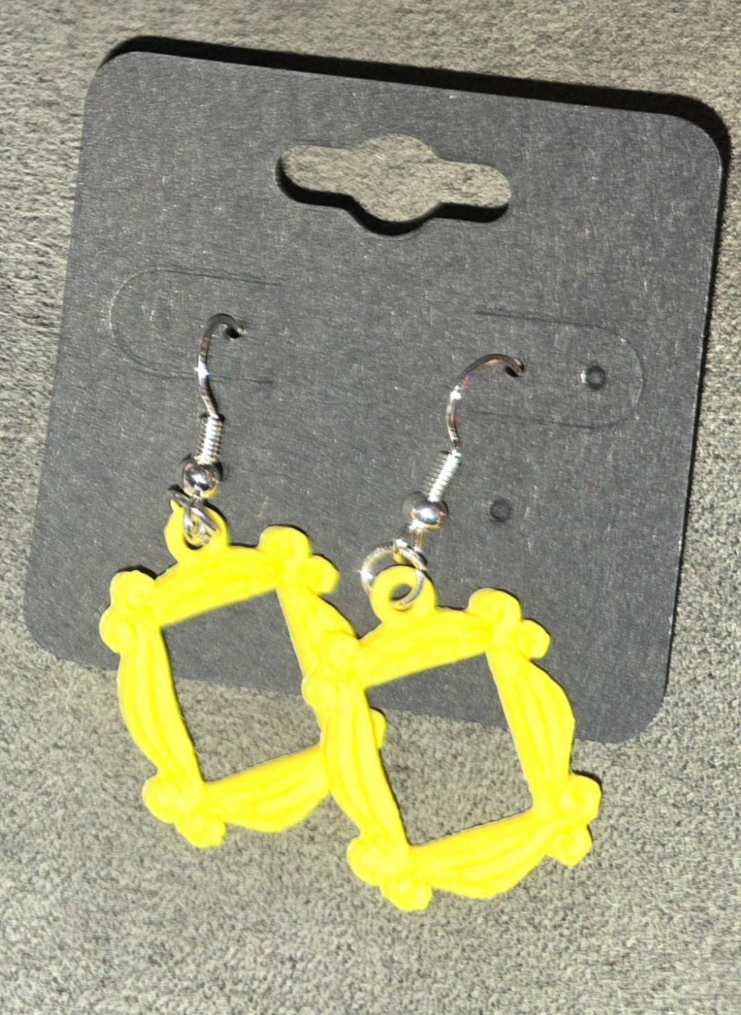 Friends Frame earrings